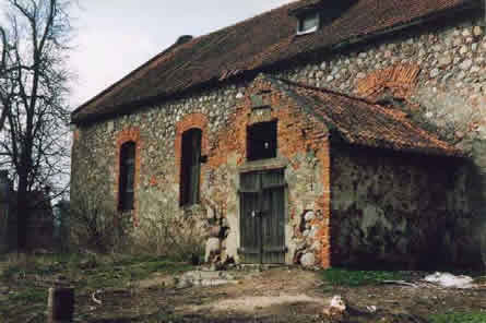 Kirche zu Kussen, Kreis Schlossberg, Ostpreuen, 1992; Foto: Jost Schaper